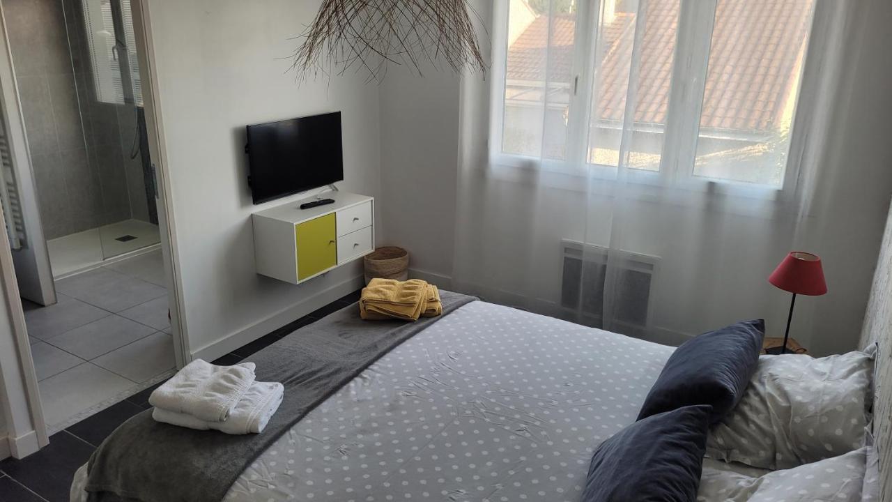 Chambre Le Mans Avec Salle De Bain Privee Екстер'єр фото
